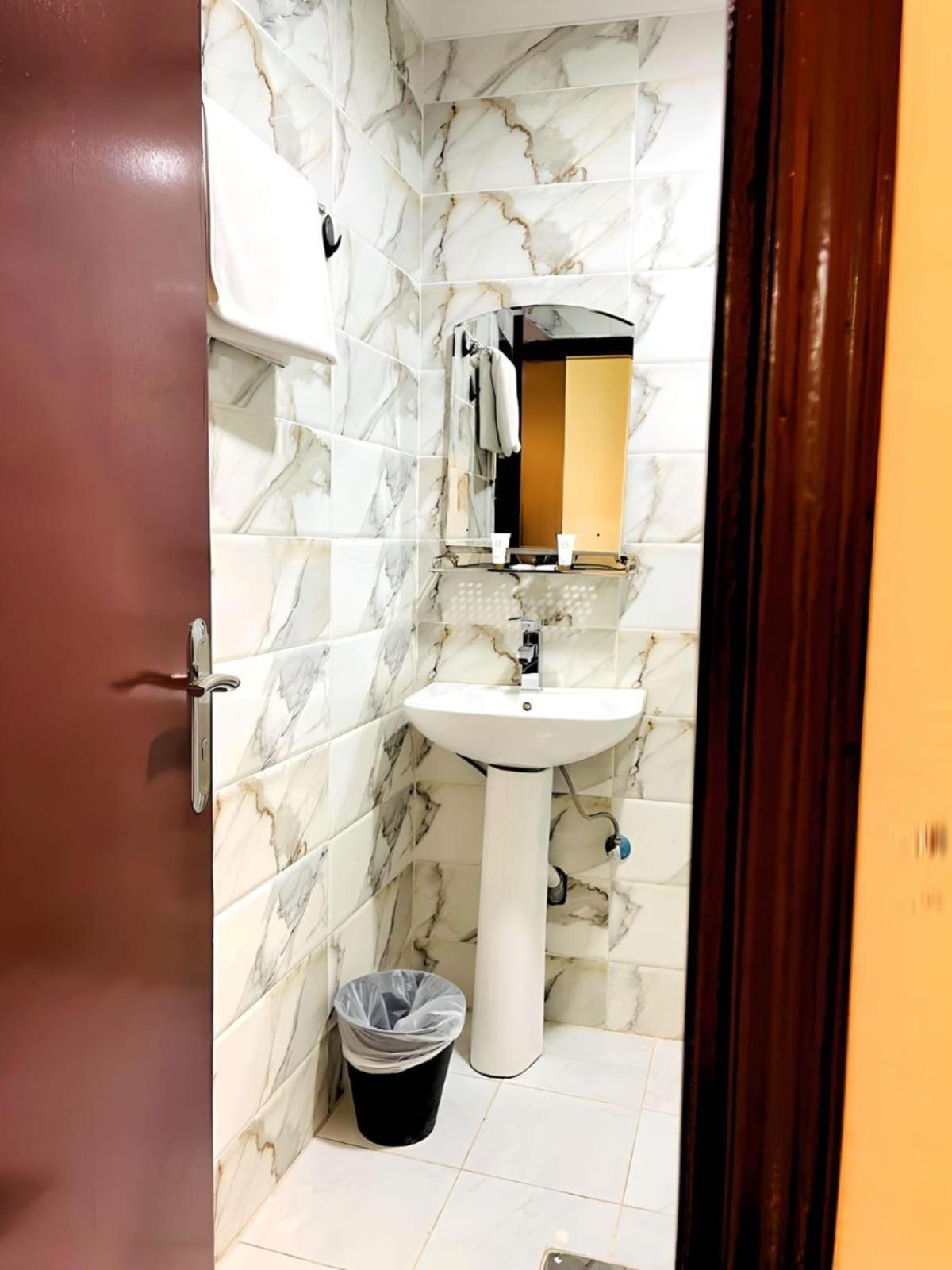 Relax Inn Furnished Apartments Hawally Кувейт Экстерьер фото